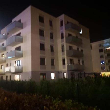 Apartament Przy Galerii Радом Екстер'єр фото